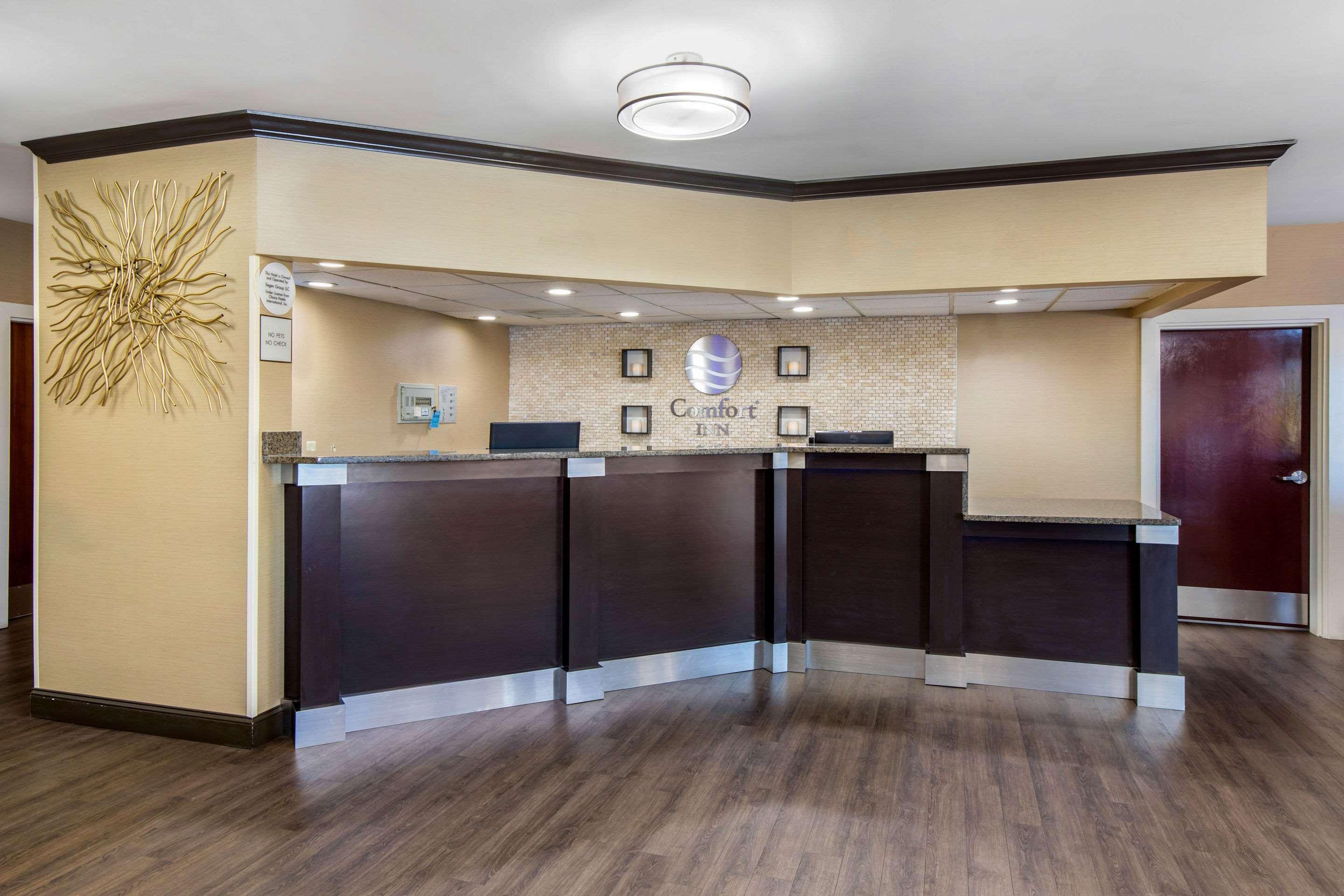 Comfort Inn Shelby Bagian luar foto
