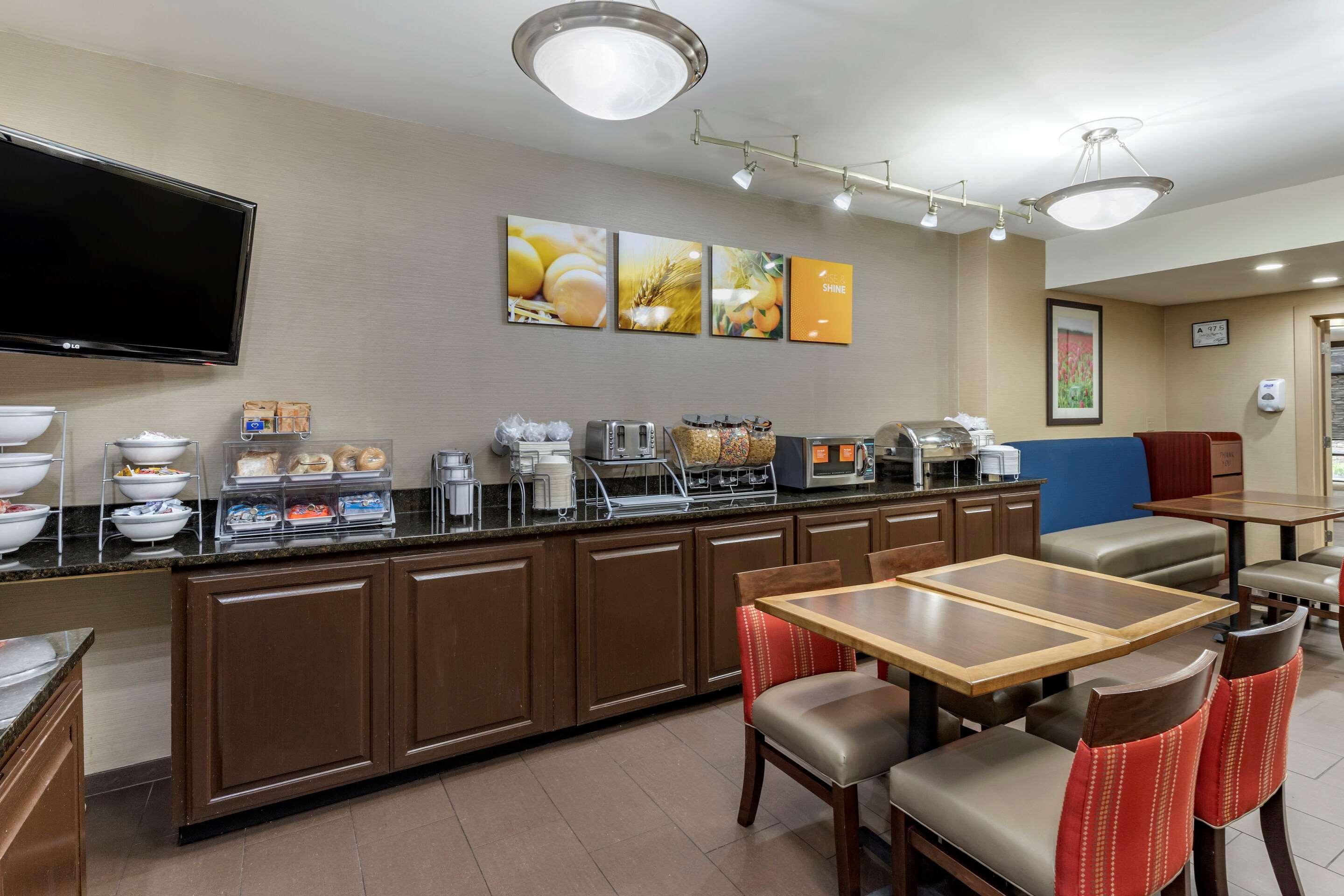 Comfort Inn Shelby Bagian luar foto